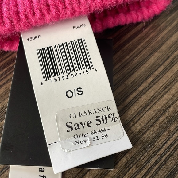 Beanie with Pom Pom NWT - Picture 3 of 6